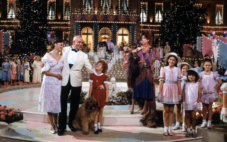 the cast of the 1982 film annie